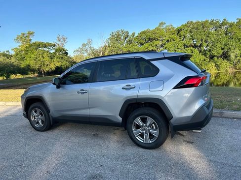 Used 2024 Toyota RAV4 XLE w/ Convenience Package FWD image 3