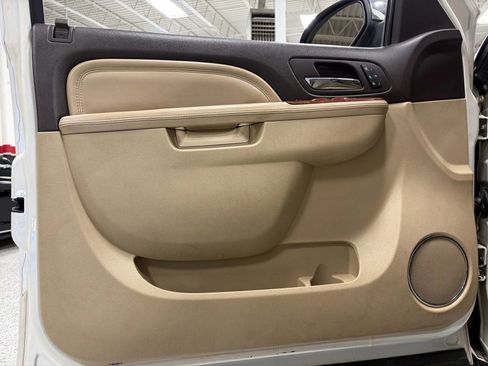 Used 2012 GMC Yukon XL Denali image 20