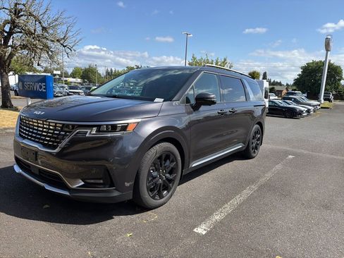 Used 2024 Kia Carnival SX Prestige FWD image 1