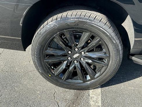 Used 2023 Cadillac Escalade ESV Sport image 9