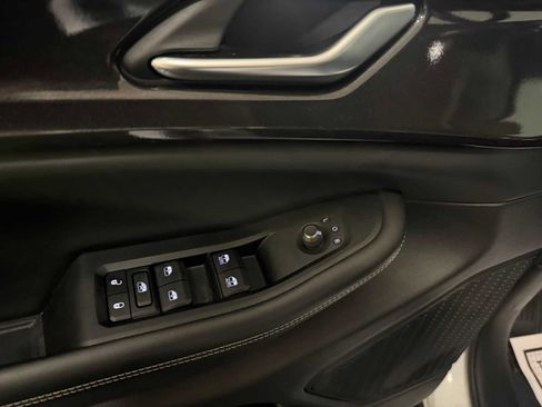 Certified 2023 Jeep Grand Cherokee Laredo w/ Luxury Tech Group I image 21