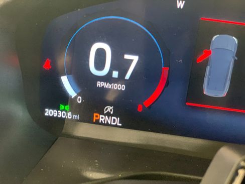 Used 2025 Ford Explorer Platinum RWD image 23