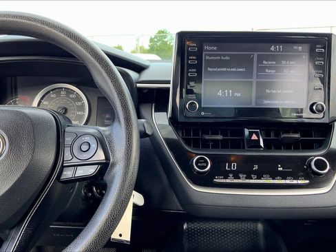 Used 2021 Toyota Corolla LE image 7