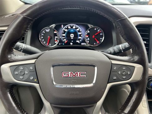 Certified 2019 GMC Acadia Denali w/ Technology Package image 17