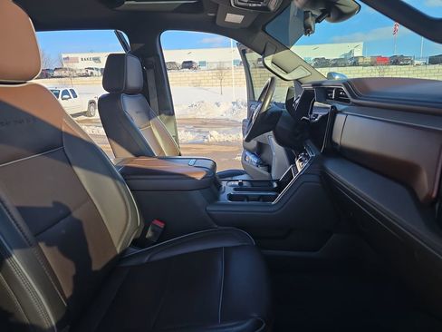 Used 2024 GMC Sierra 2500 Denali w/ Denali Reserve Package image 10