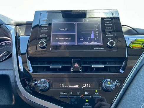Used 2022 Toyota Camry SE w/ Carpet Mat Package (TMS) FWD image 17