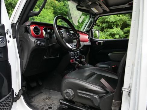Used 2021 Jeep Gladiator Rubicon AWD/4WD image 24