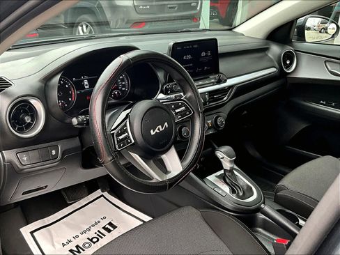 Used 2023 Kia Forte LXS image 8