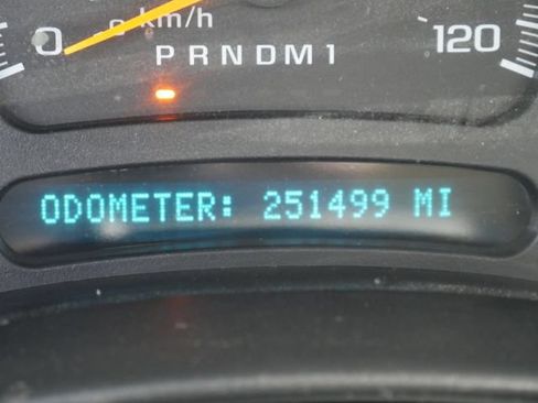 Used 2007 Chevrolet Silverado 2500 LT w/ Heavy-Duty Power Package AWD/4WD image 5