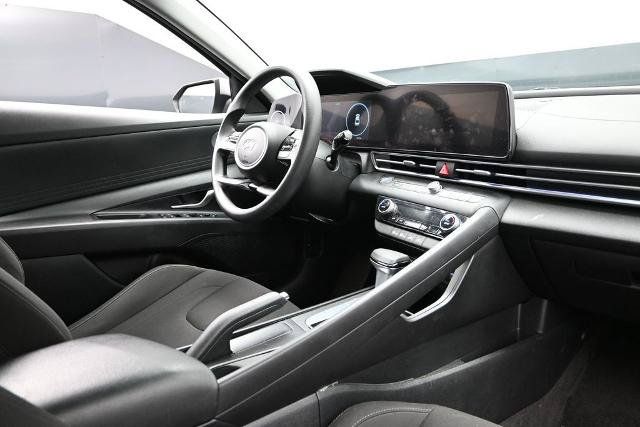 Used 2024 Hyundai Elantra SEL FWD image 10