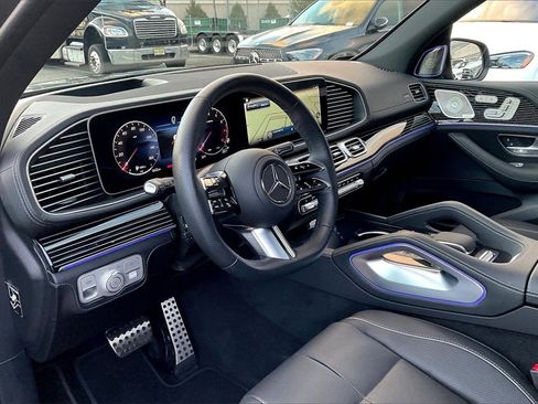 Used 2025 Mercedes-Benz GLS 450 GLS 450 image 11