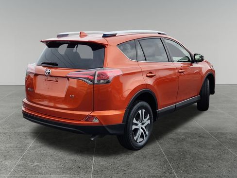 Used 2016 Toyota RAV4 LE FWD image 7