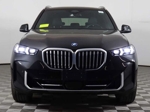 Used 2025 BMW X5 xDrive50e w/ Premium Package AWD/4WD image 2