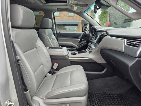 Used 2020 Chevrolet Suburban LT AWD/4WD image 21
