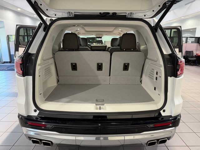 Used 2024 GMC Acadia Denali w/ Super Cruise Package FWD image 10
