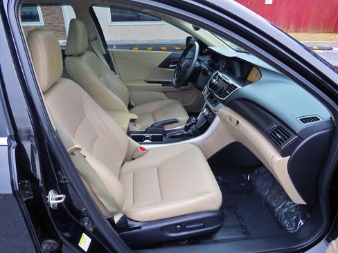 Used 2014 Honda Accord EX-L image 19