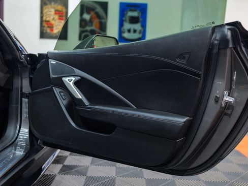 Used 2015 Chevrolet Corvette Z06 w/ Z07 Performance Package image 37
