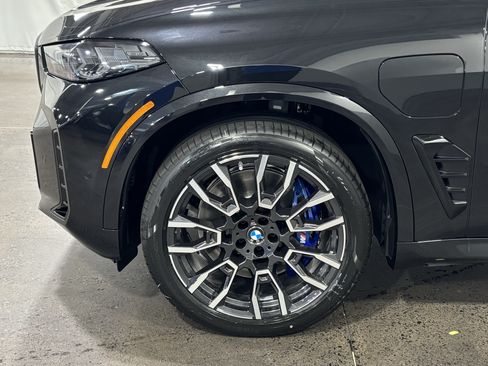 New 2026 BMW X5 xDrive50e w/ M Sport Package AWD/4WD image 10