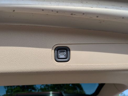 Used 2010 GMC Yukon SLT w/ Texas Edition RWD image 22