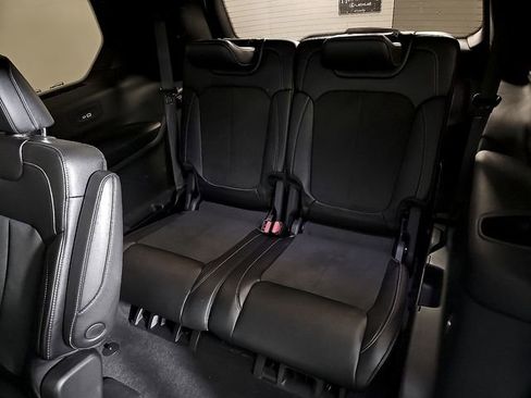 Used 2023 Jeep Grand Cherokee L Altitude image 10