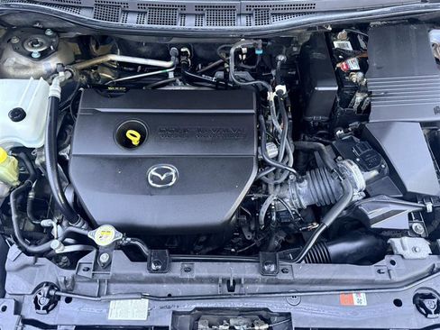 Used 2015 MAZDA MAZDA5 Sport image 31