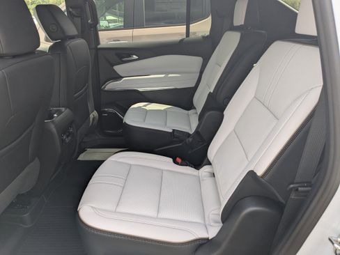 New 2026 Chevrolet Traverse High Country w/ LPO, Floor Liner Package FWD image 15