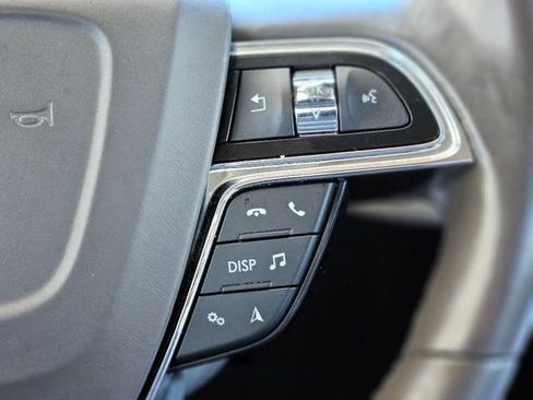 Used 2021 Lincoln Nautilus Reserve image 20