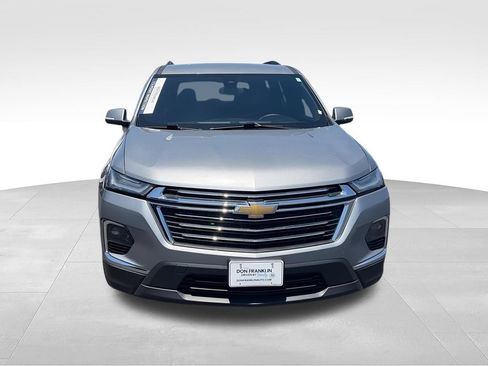 Used 2023 Chevrolet Traverse LT AWD/4WD image 3