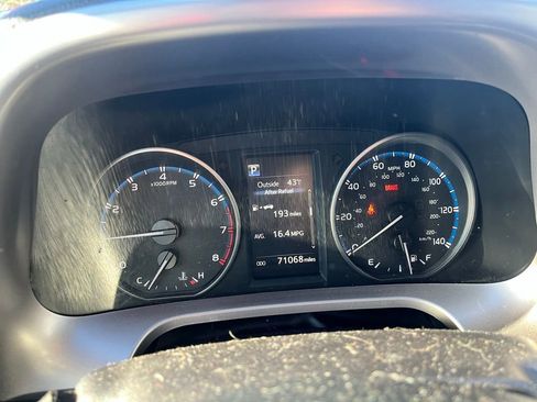 Used 2018 Toyota RAV4 XLE image 16