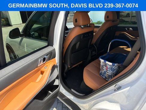 Used 2023 BMW X5 xDrive40i w/ Premium Package AWD/4WD image 33