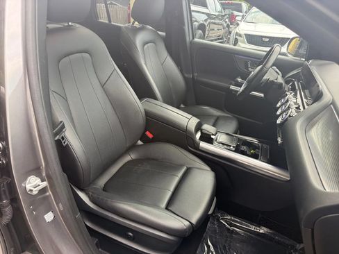 Used 2021 Mercedes-Benz GLA 250 4MATIC w/ Premium Package image 22