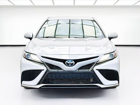 Used 2024 Toyota Camry XSE FWD image 2