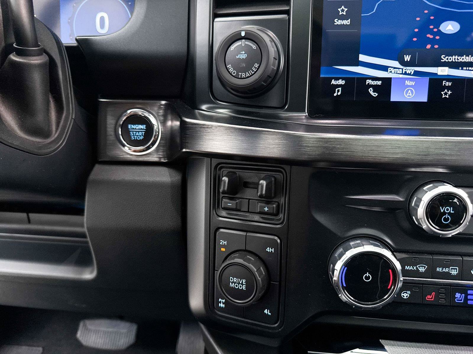 Used 2023 Ford F250 Lariat w/ Lariat Ultimate Package AWD/4WD image 11