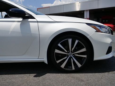 Used 2020 Nissan Altima 2.5 SR FWD image 35