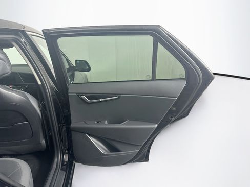 Used 2026 Kia Niro LX FWD image 29