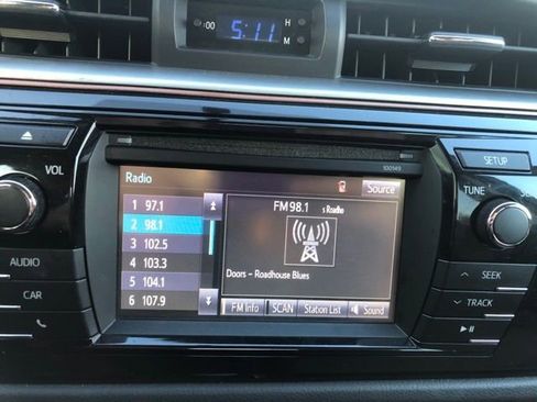 Used 2014 Toyota Corolla LE image 48