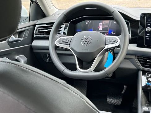 New 2026 Volkswagen Jetta SE image 14