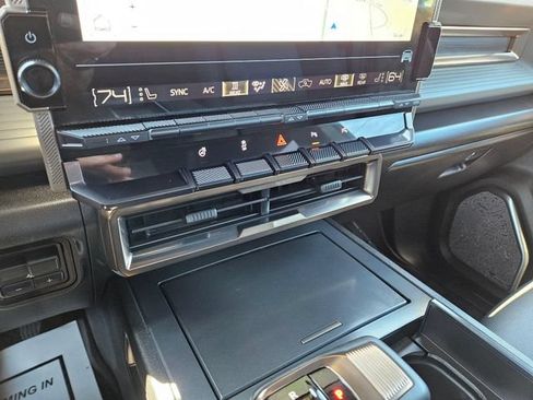 Used 2025 GMC Hummer EV 2X AWD/4WD image 33