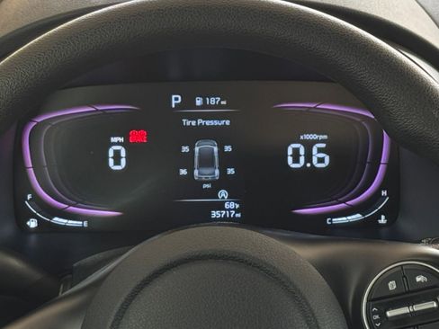 Used 2025 Kia Soul LX w/ LX Technology Package image 38