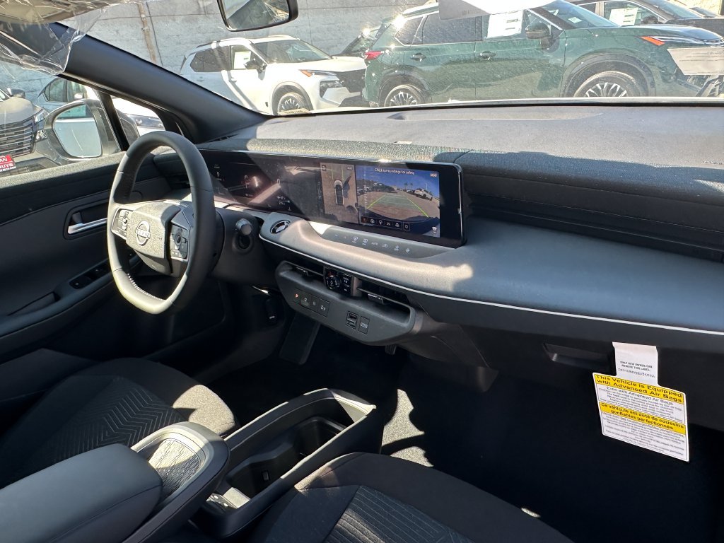 New 2026 Nissan Leaf FWD image 12