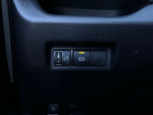 Used 2025 Toyota RAV4 LE image 20