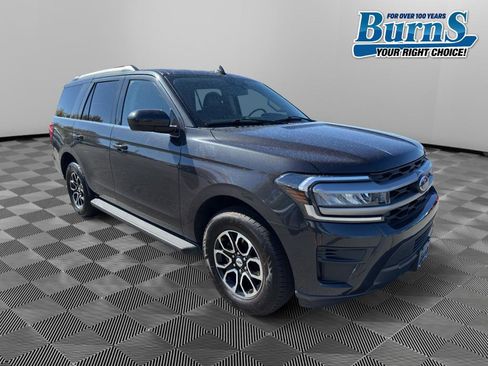 Used 2024 Ford Expedition XLT image 1