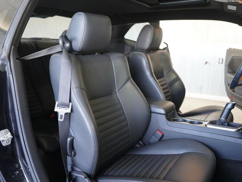 Used 2010 Dodge Challenger R/T image 27