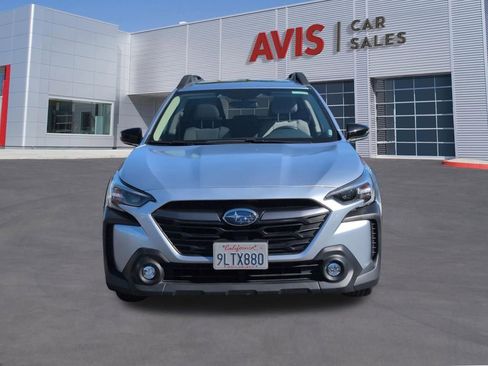 Used 2025 Subaru Outback Premium image 2