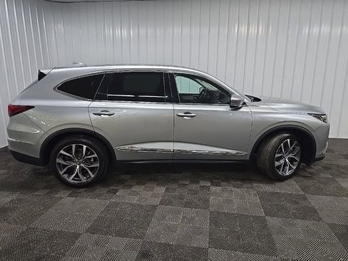 Used 2023 Acura MDX SH-AWD w/ Technology Package image 2