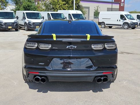 Used 2021 Chevrolet Camaro SS image 4