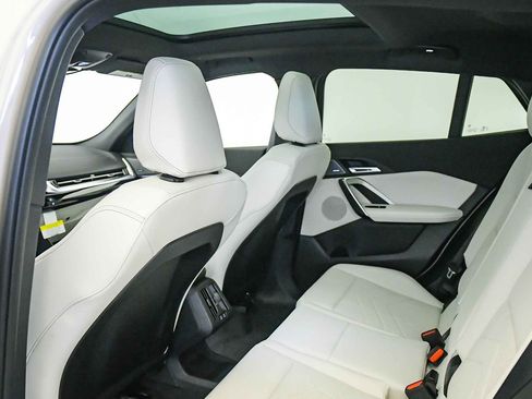 New 2026 BMW X2 xDrive28i w/ Technology Package image 19