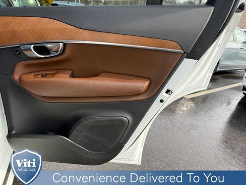 Certified 2023 Volvo XC90 B6 Plus image 26