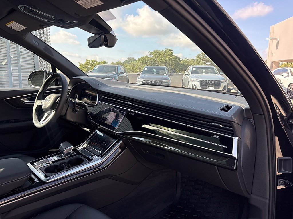 Used 2026 Audi Q7 3.0T Premium w/ Convenience Plus Package AWD/4WD image 13