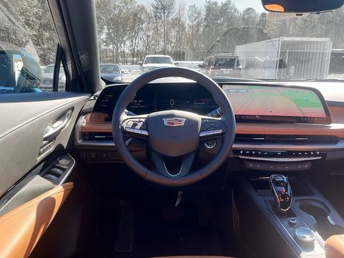 Used 2025 Cadillac XT4 Premium Luxury w/ LPO, ONYX Package AWD/4WD image 22